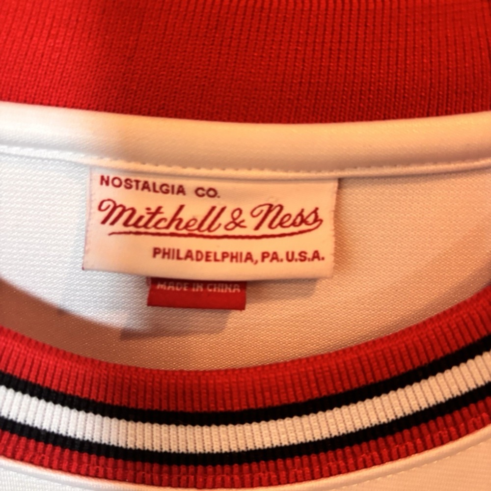 Mitchell & Ness Chicago Bulls Hardwood Classics Warm Up Shooting Shirt 2XL 52 - Picture 5 of 8